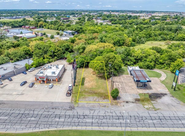 2012 Texoma Parkway, Sherman, TX 75090