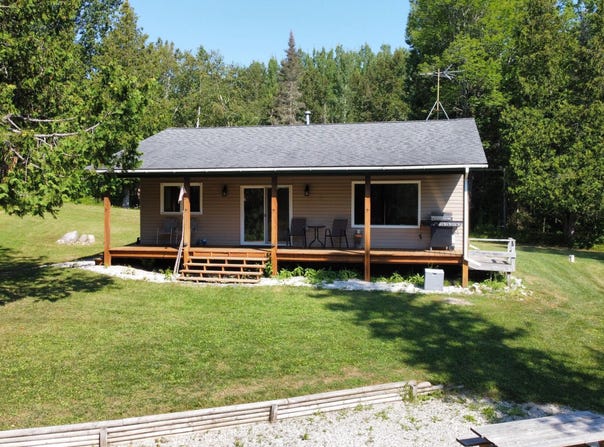 5985 N SERVICE RD, HESSEL, MI 49745