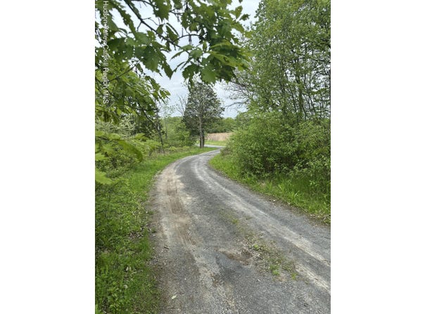165 W Camp Road, Saugerties, NY 12477