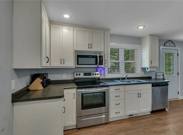1021 10 1/2 Avenue S, Saint Cloud, MN 56301