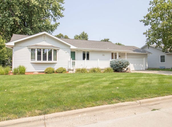 2031 12th St, Rock Valley, IA 51247