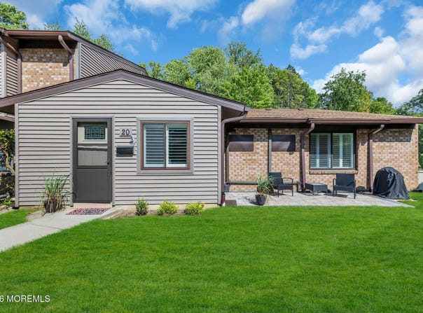 20 Lexington Court, Red Bank, NJ 07701
