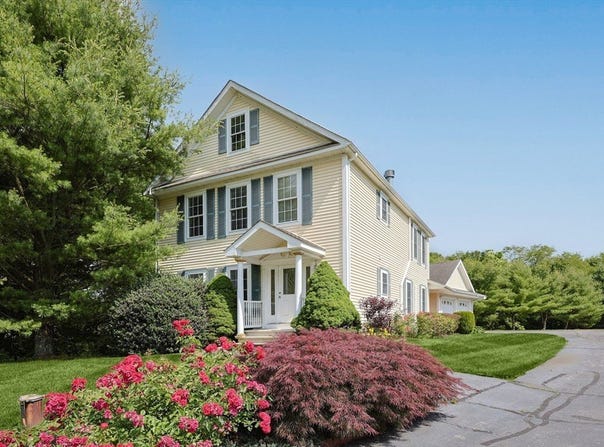 349 County St, Seekonk, MA 02771
