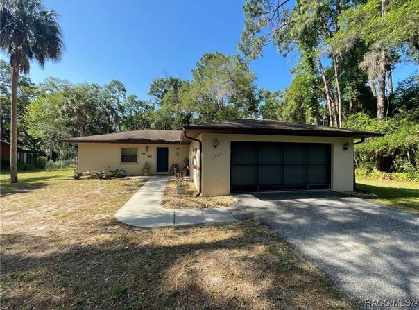 9740 W Cranberry Street, Crystal River, FL 34428