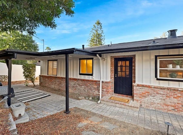 3918 Calavo Dr, La Mesa, CA 91941