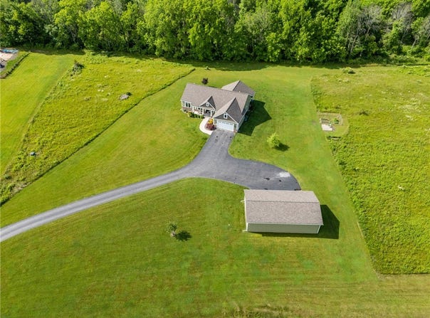 1214 Lake Rd Road, Ontario, NY 14519