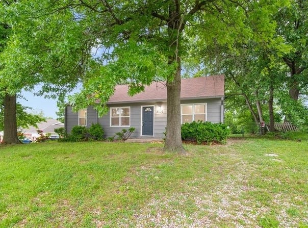 5800 Antioch Road, Kansas City, MO 64119