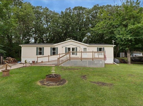 24744 Mound Road, Dane Prairie Twp, MN 56537
