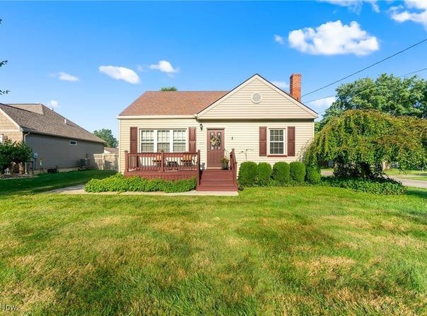 129 Westview Avenue, Hubbard, OH 44425