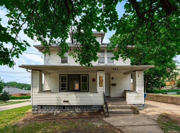 321 S Ottawa, DIXON, IL 61021
