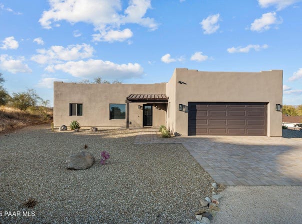 44635 San Domingo Peak Trail, Morristown, AZ 85342