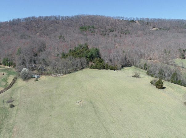 1094 Parkey Hollow Rd, Sneedville, TN 37869