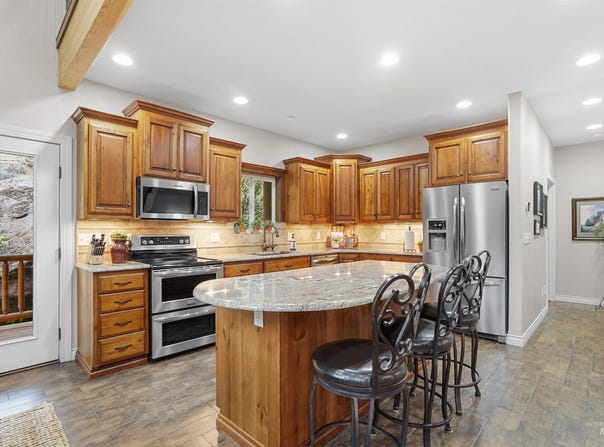9 Autumn Blaze Lane, Salmon, ID 83467