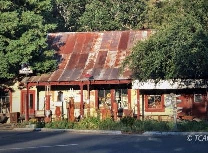 4 Deadwood Rd, Lewiston, CA 96052