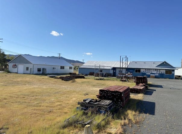 451 N 11th St, Montague, CA 96064