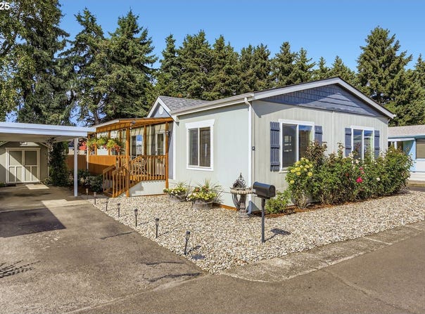 835 SE 1ST Ave, Canby, OR 97013