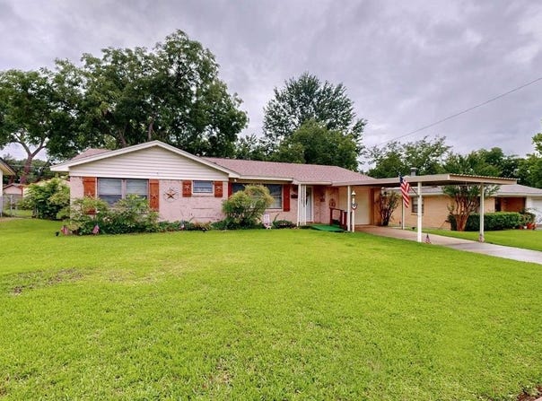 406 W Carolyn Drive, Garland, TX 75041