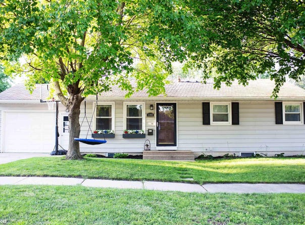1102 Willow Lane, Iowa Falls, IA 50126