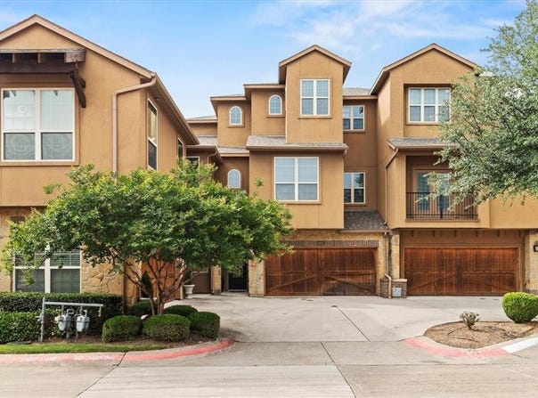 2660 Venice Drive, Grand Prairie, TX 75054