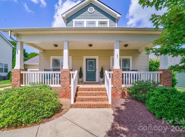 8509 Castle Cliff Drive, Matthews, NC 28105