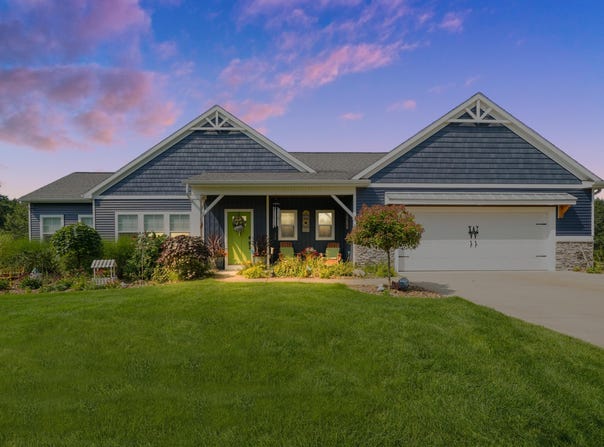 21889 Hilltop Circle, Stanwood, MI 49346