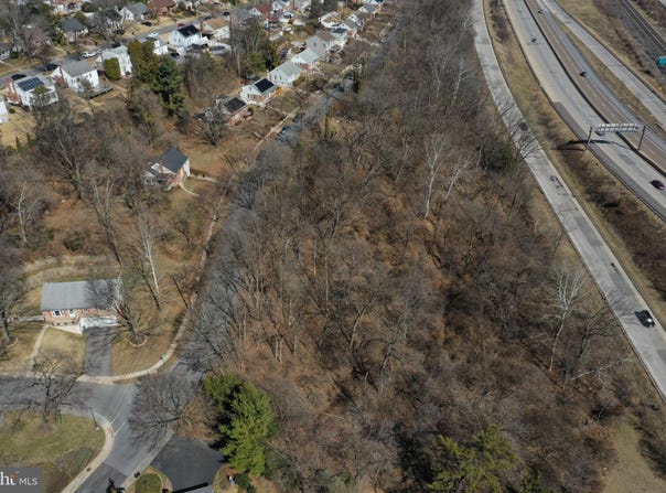 2 E PARK Road, WYOMISSING, PA 19609