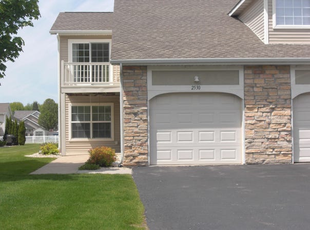 2530 Edgewood Drive, Beloit, WI 53511