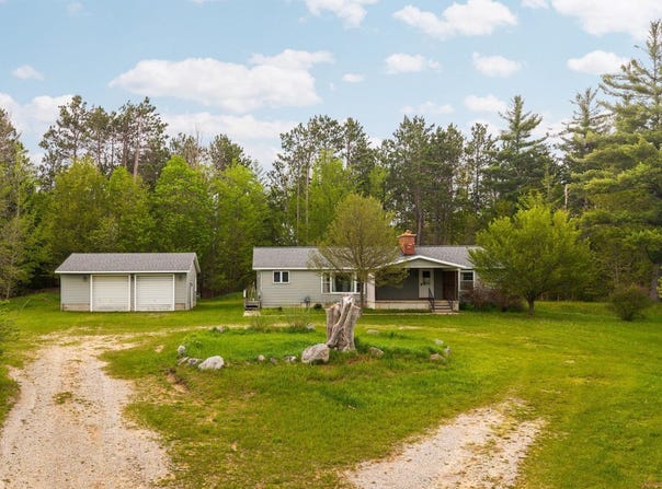 2631 Sparling Road, Kingsley, MI 49649