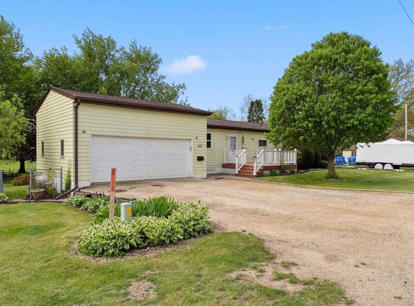 307 E Chicago, Albion, IA 50005
