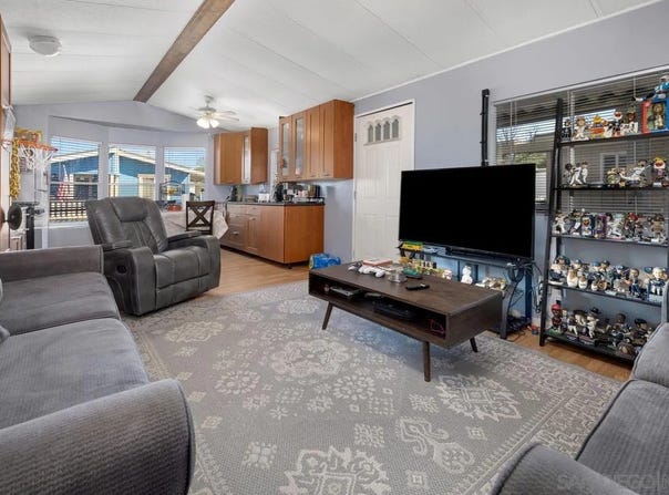 351 E Bradley Ave., El Cajon, CA 92021