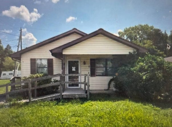 21 Cedar Dr, Barboursville, WV 25504