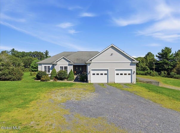 182 County Road, Schuylerville, NY 12871