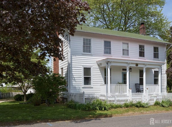 92 Halsey Reed Road, Cranbury, NJ 08512