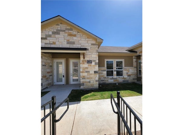 1000 Gattis School RD, Round Rock, TX 78664
