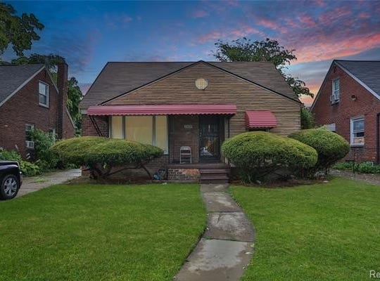 2500 S Beatrice Street, Detroit, MI 48217