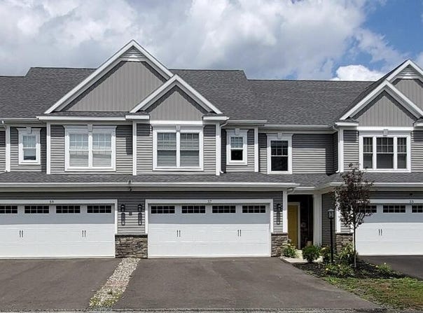 55 Priddle Lane, Latham, NY 12110