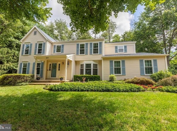 331 SHERINGHAM DRIVE, HOCKESSIN, DE 19707