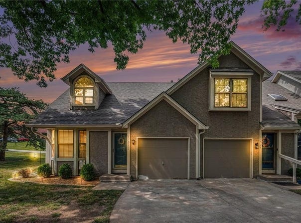 11532 W 113th Street, Overland Park, KS 66210