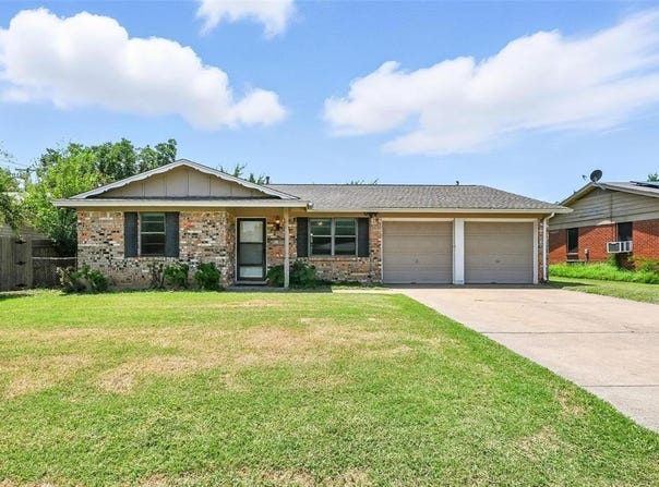 509 NW Renfro Street, Burleson, TX 76028