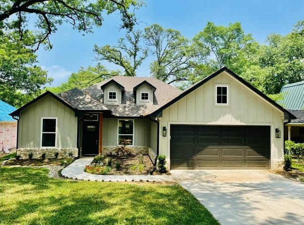 225 Ben Lacy Drive, Gun Barrel City, TX 75156