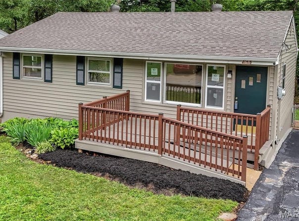 168 Elbring Drive, Hazelwood, MO 63135