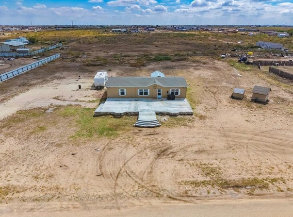 2164 Bonham Ave, Midland, TX 79705