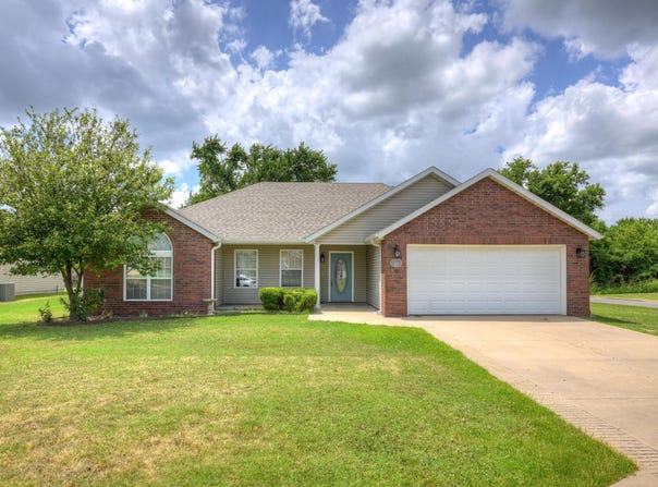1504 Prier Lane, Webb City, MO 64870
