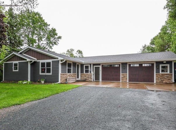2377 US Highway 12, Baldwin, WI 54002