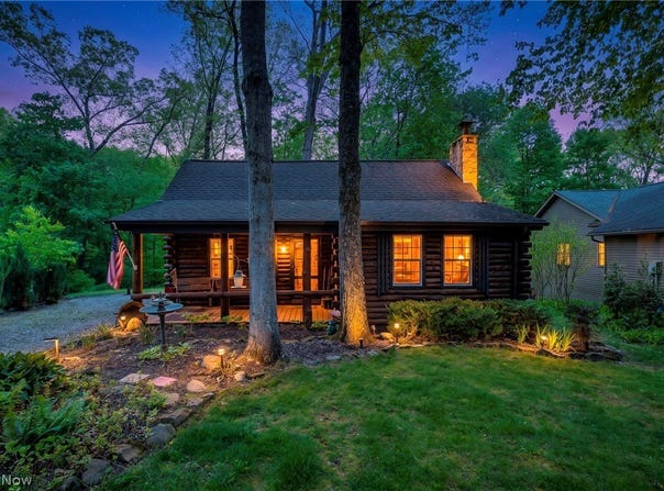410 Apple Hill Drive N, Howard, OH 43028