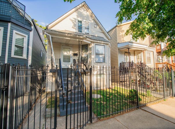 3323 N Central Park Avenue, Chicago, IL 60618