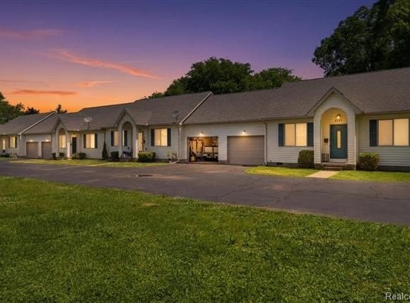 440 Robbe Avenue, Belleville, MI 48111