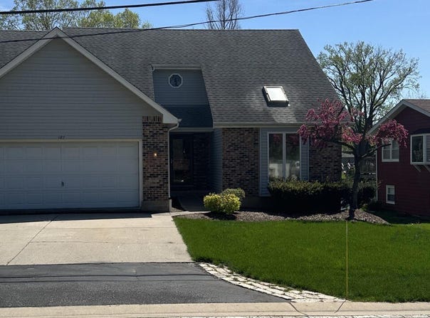 187 Hilltop Drive, Lake In The Hills, IL 60156