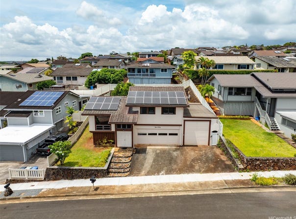98-1794 Kupukupu Street, Aiea, HI 96701