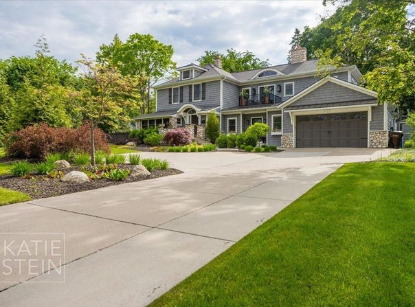 1110 Breton Road SE, East Grand Rapids, MI 49506